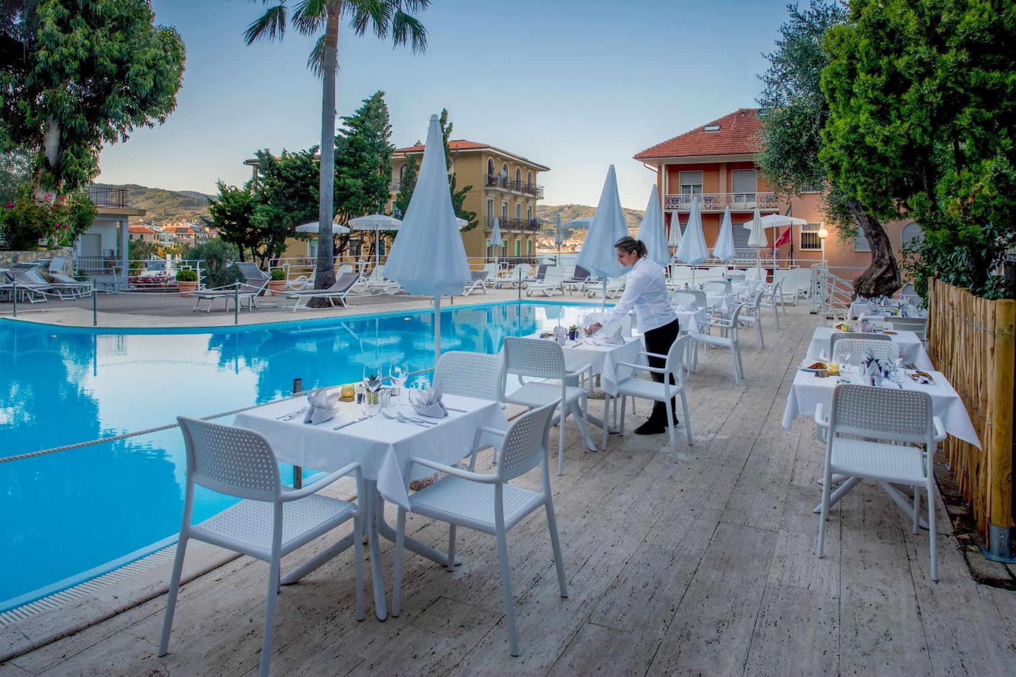 Hotel Moresco دْيانو مارينا المظهر الخارجي الصورة