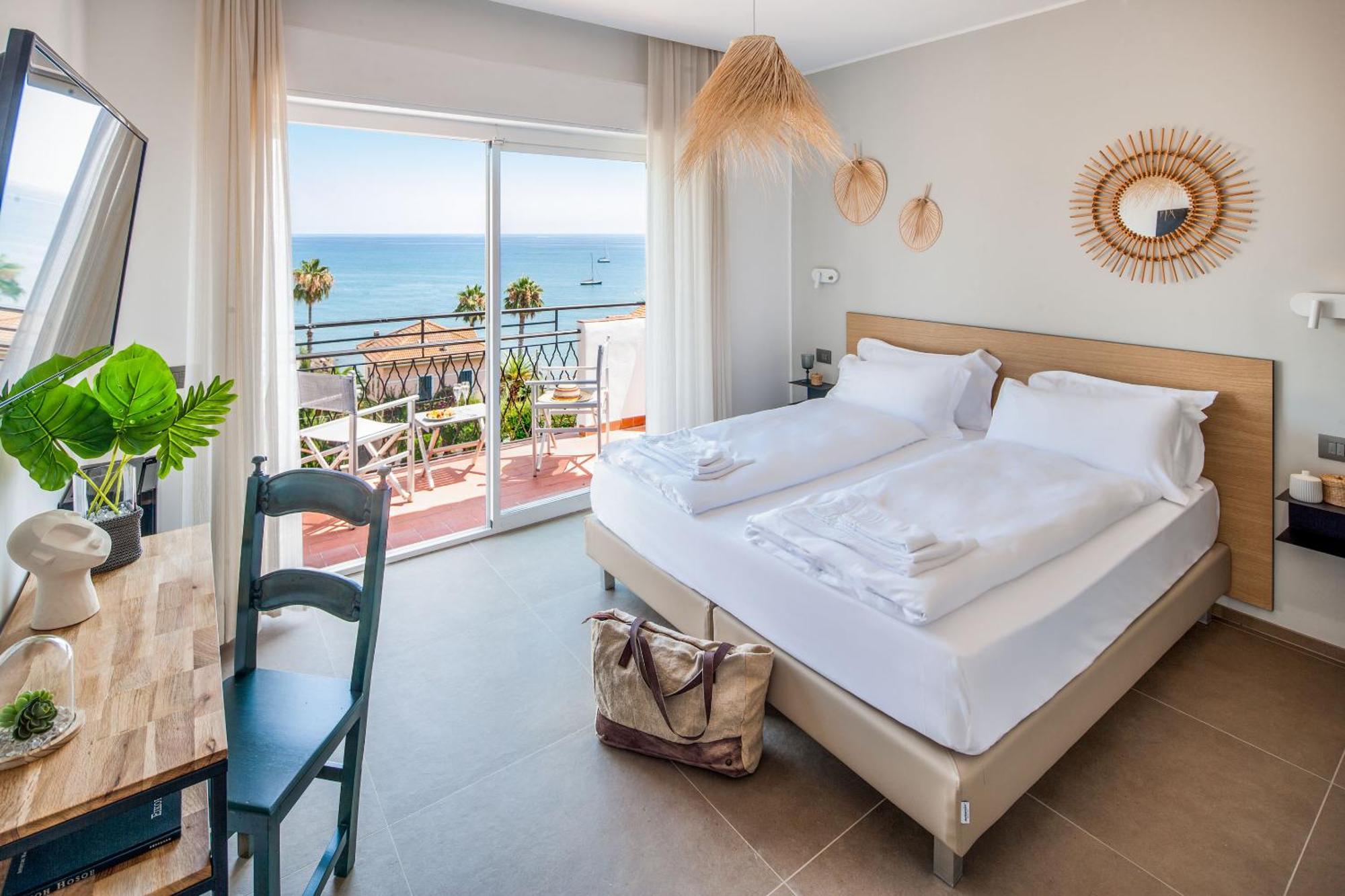 Hotel Moresco دْيانو مارينا المظهر الخارجي الصورة