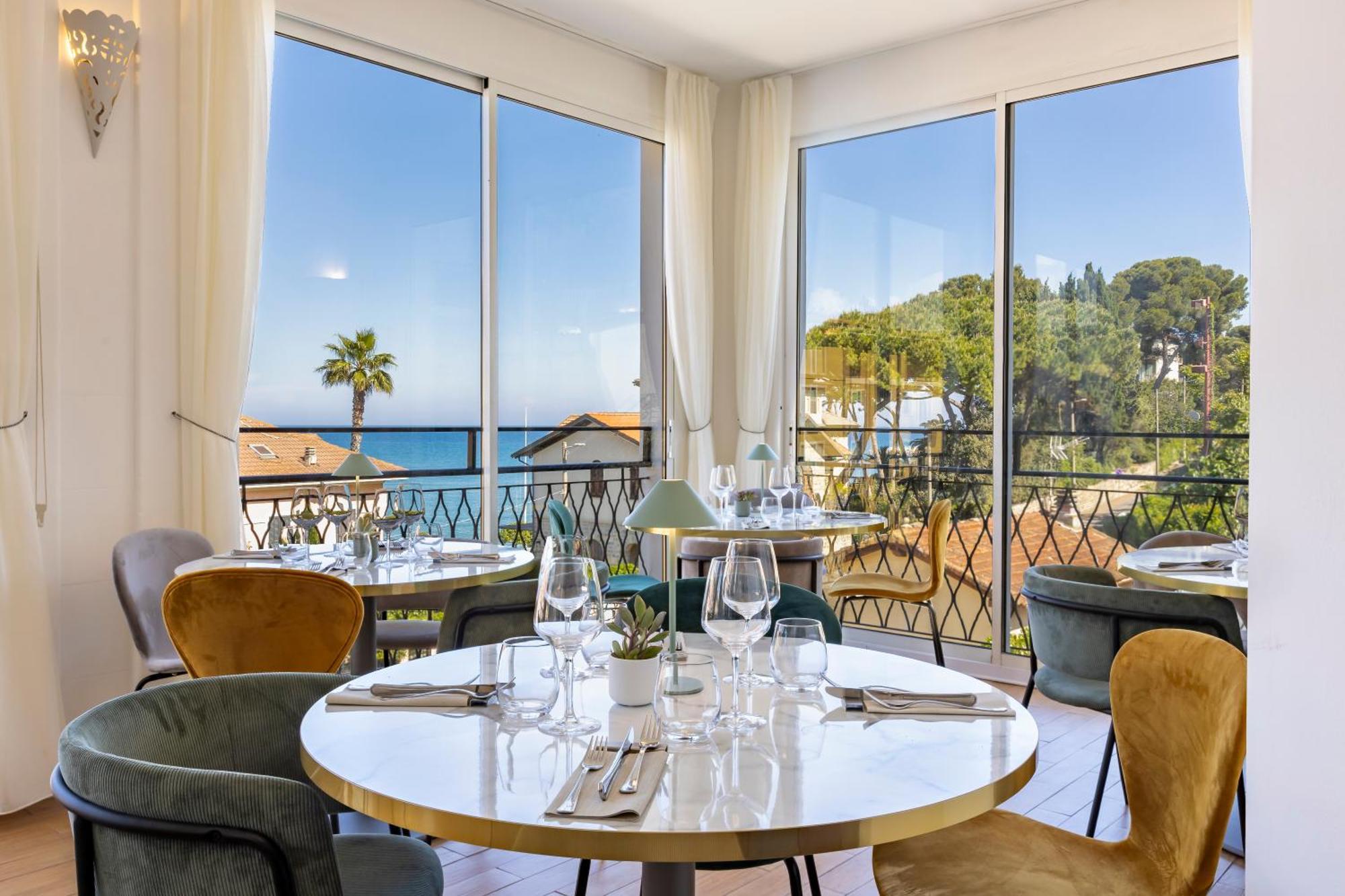 Hotel Moresco دْيانو مارينا المظهر الخارجي الصورة